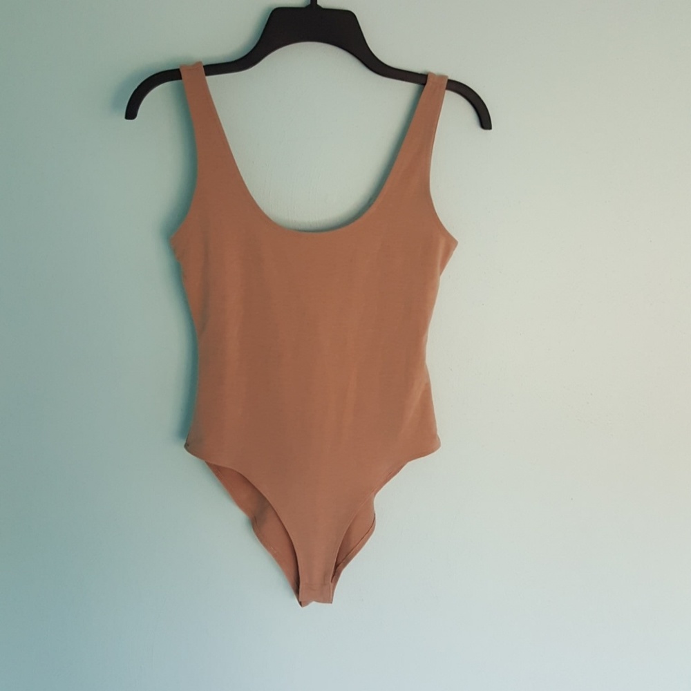 ~NWT~ F21 bodysuit
